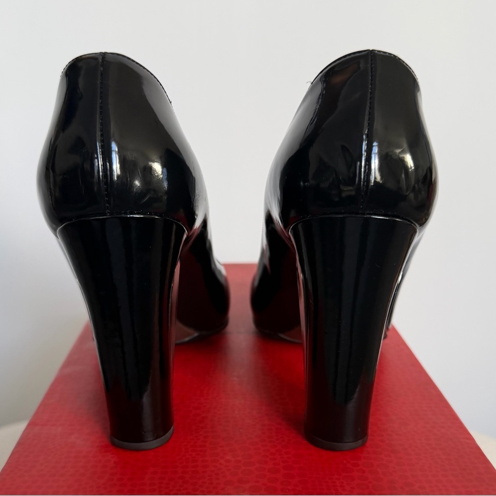 Louis Vuitton Madeleine Black Patent Leather Pumps - Picture 3 of 8